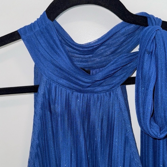 Le Chateau Sparkling Blue Top - Picture 3 of 9